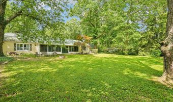 1331 E Oregon Rd, Adrian, MI 49221
