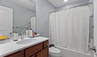 71 Kendall Ct 71, Bedford, MA 01730