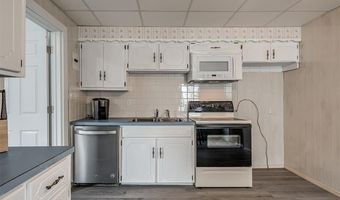 368 SE Elmhurst Ave, Bartlesville, OK 74006