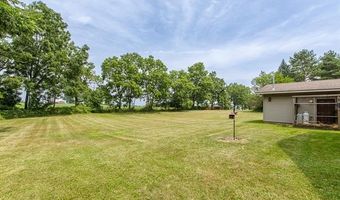 9038 Lahring Rd, Argentine, MI 48436
