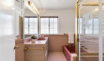 7029 Arizona Ave, Los Angeles, CA 90045