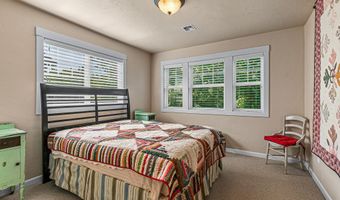 345 Fair Oaks Ave, Ashland, OR 97520