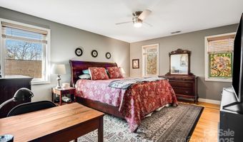 12 Pelham Rd, Asheville, NC 28803