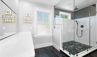 96 Evergreen St, Cumberland, RI 02864