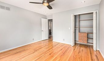 2222 Delaware Dr, Ann Arbor, MI 48103