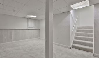 24 Suffolk Ct, Bedford, NH 03110