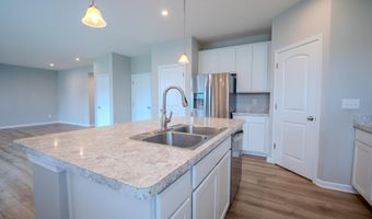 319 Honeysuckle St, Ashville, OH 43103