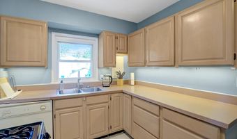 1404 N ROOSEVELT St N, Arlington, VA 22205