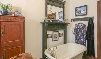 11 Durham St, Belfast, ME 04915