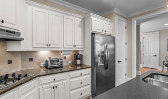 2424 Loxford Ln, Alpharetta, GA 30009