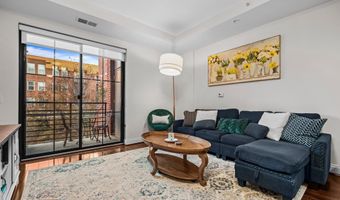 1111 ORONOCO St 326, Alexandria, VA 22314