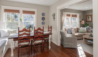 26 Vernon Ave, Newport, RI 02840