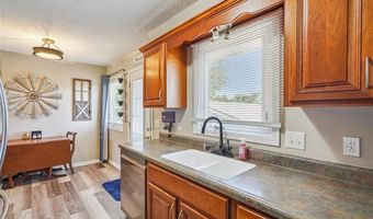 107 10th Ave SW, Altoona, IA 50009