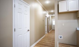 111 College St, Batesville, MS 38606