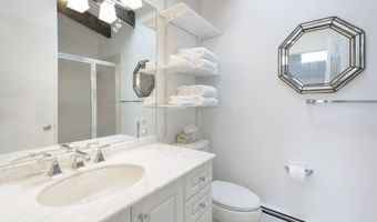 16 Dune Ln, Amagansett, NY 11930