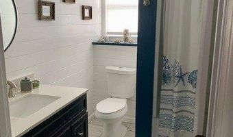 110 Winsor Ave, North Kingstown, RI 02852