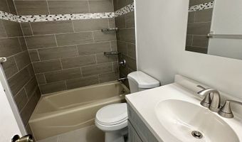 55 Mill Plain Rd 6-8, Danbury, CT 06811