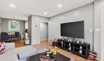 2711 S WALTER REED Dr S #A, Arlington, VA 22206