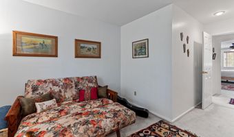 26 Lake Forest Dr, Burlington, VT 05401