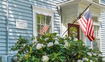 275 Hope St, Bristol, RI 02809