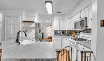 46 Ravenwood Blvd, Barnegat, NJ 08005