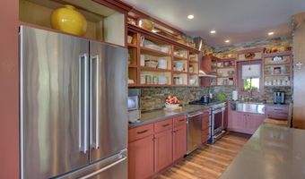 635 Firehouse Rd, Alburgh, VT 05440