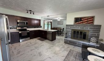 330 Fairview Dr, Aurora, NE 68818