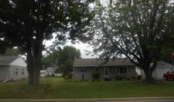 311 W Sycamore St, Abbotsford, WI 54405
