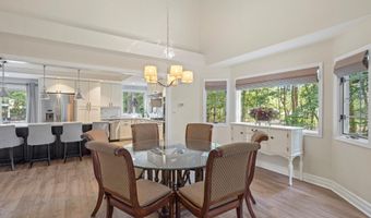 13 Colton Ct, Bayville, NJ 08721