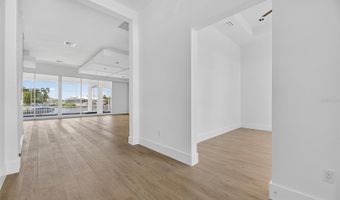 5718 TYBEE ISLAND Dr, Apollo Beach, FL 33572