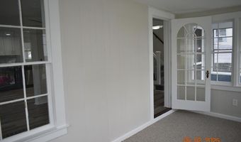 12 Whitten St, Allenstown, NH 03275