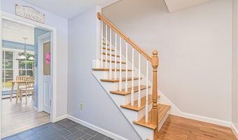 15 Caraway Dr, Johnston, RI 02919