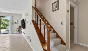 186 PINE St, Atlantic Beach, FL 32233