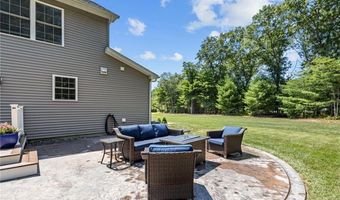 51 Kenyon Hill Trl, Richmond, RI 02898