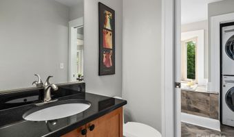 135 Westwood Pl, Asheville, NC 28806