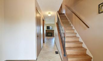 1005 Pocono Trl, Ballwin, MO 63021