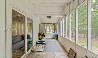 8 Billy Hill Rd, Beaufort, SC 29906