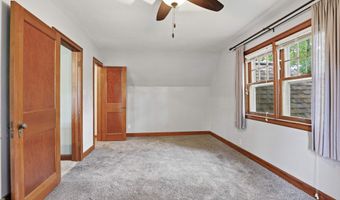821 S WEIMAR St, Appleton, WI 54915
