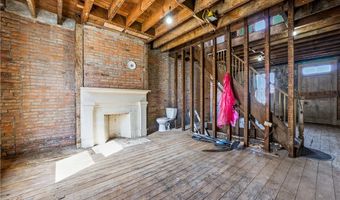 431 E Carson St, Airville, PA 15203