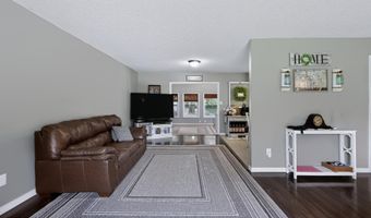 880 Oak Crst, Baxter Springs, KS 66713