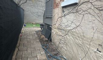 99 S 10th St, Airville, PA 15203