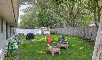 92 Chatworth Ave, Warwick, RI 02886