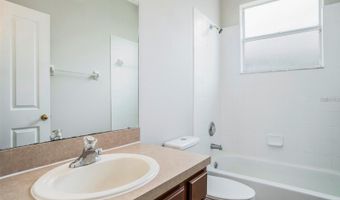 7024 MONARCH PARK Dr, Apollo Beach, FL 33572