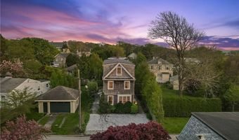9 Casey Ct, Newport, RI 02840