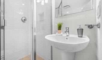 3574 S STAFFORD St, Arlington, VA 22206