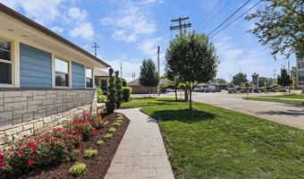 10 Roxbury Rd, Madison, WI 53704