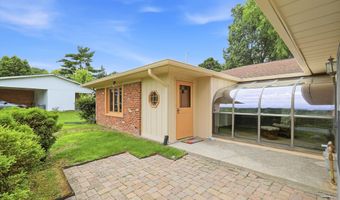 26 W Hill Valley Dr, Indianapolis, IN 46217