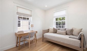40 Atlantic St, Newport, RI 02840