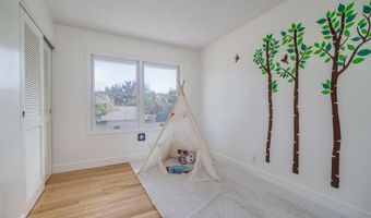 1307 Noninui Pl, Kailua, HI 96734