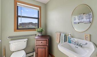 2386 N Belfast Ave, Augusta, ME 04330